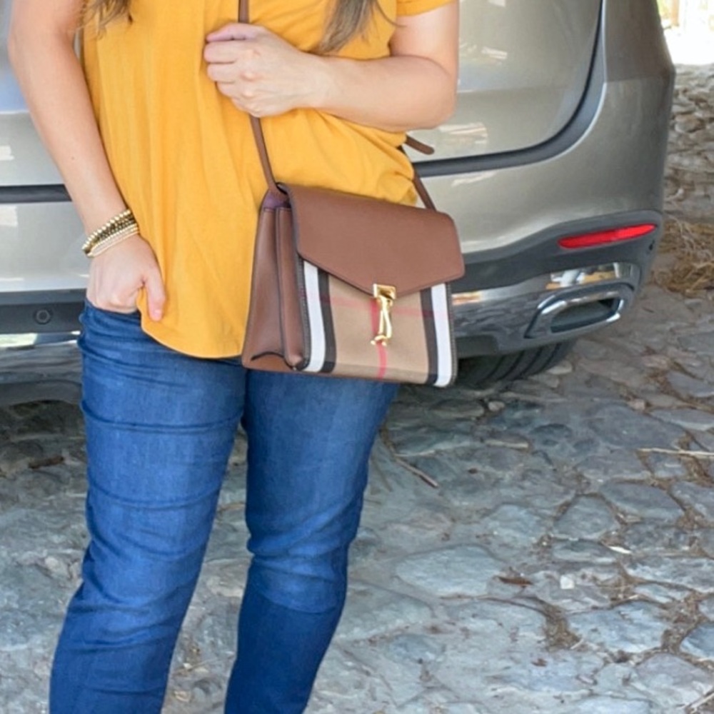 Burberry crossbody NEW
